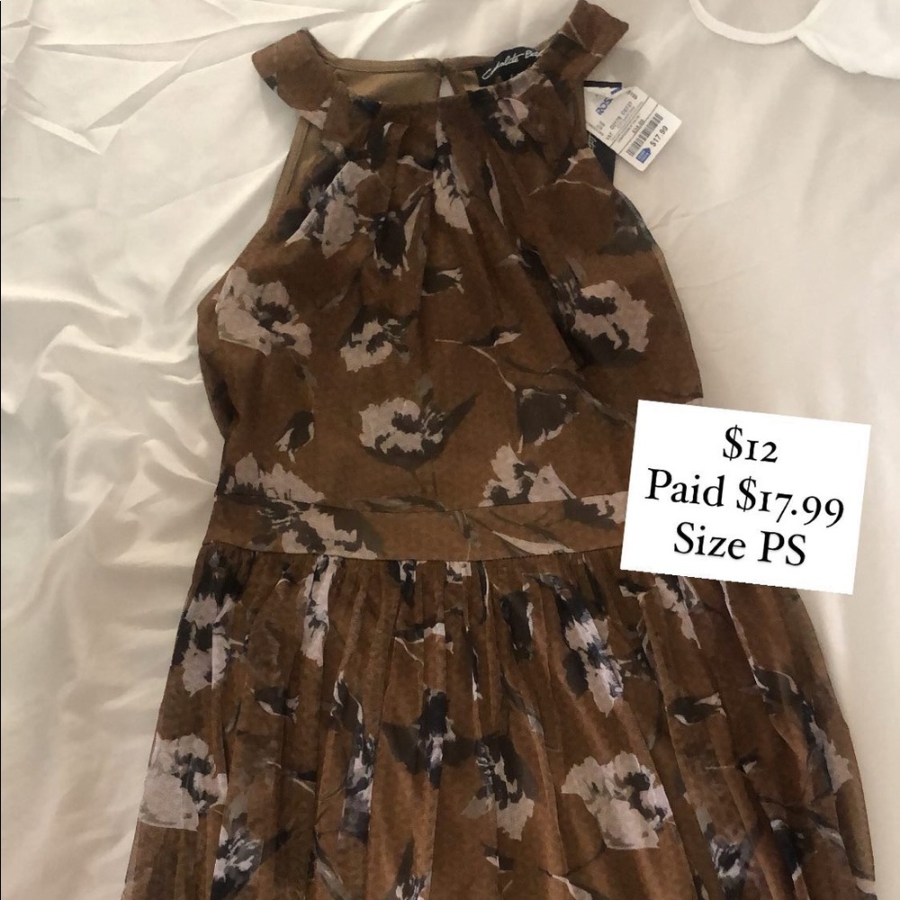 Brown/Green dress